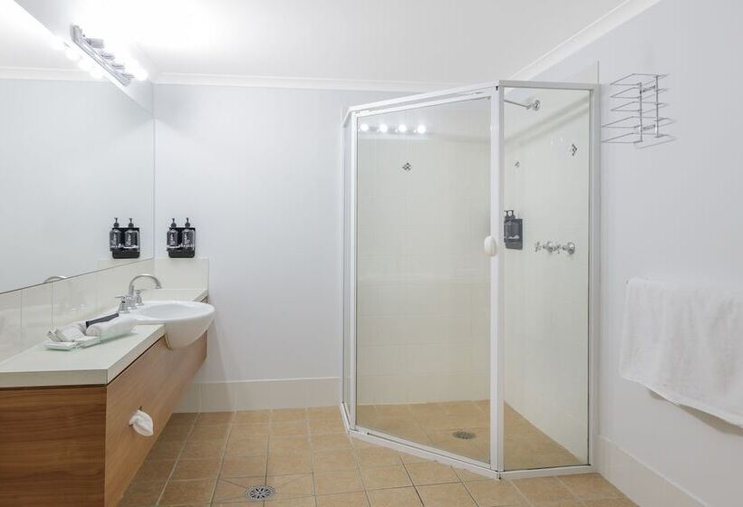 فندق Ramada Encore Belconnen