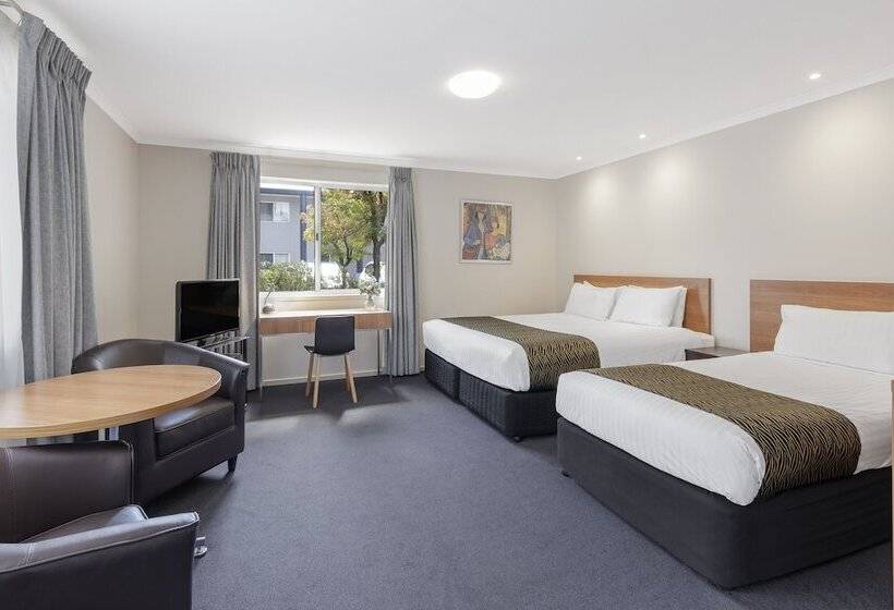 فندق Ramada Encore Belconnen