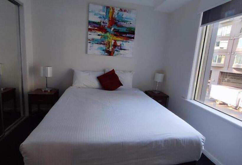 בית מלון כפרי South Yarra Central Apartment