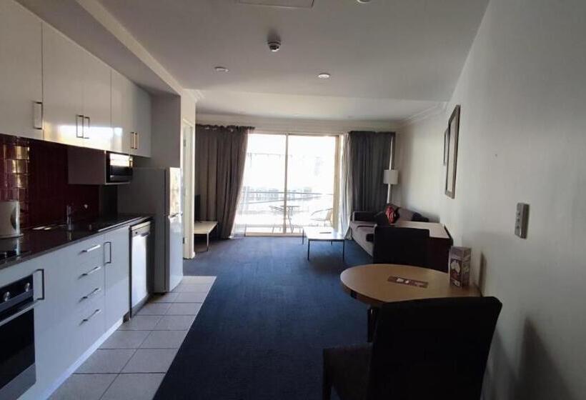 בית מלון כפרי South Yarra Central Apartment