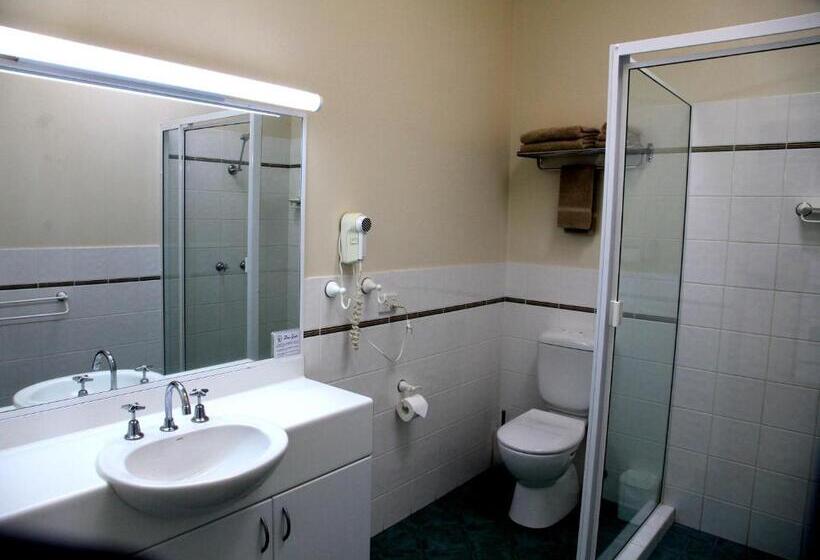 酒店 Travellers Motor Village