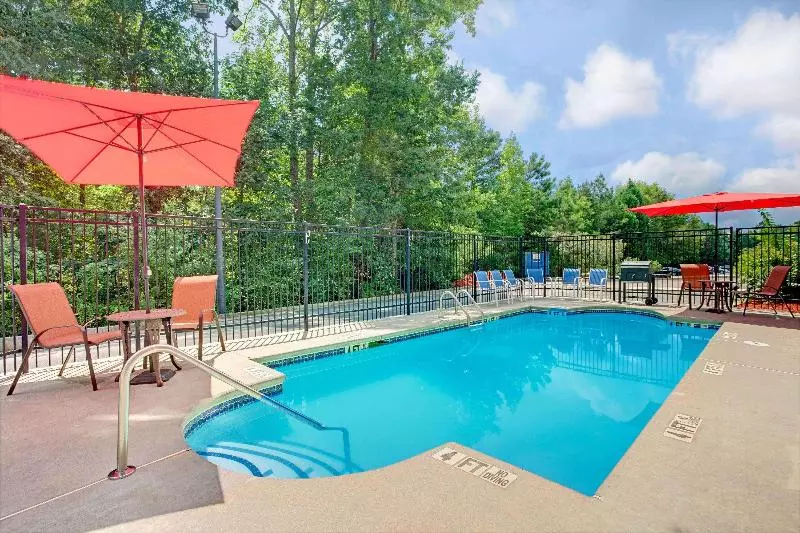 Microtel Inn & Suites By Wyndham Stockbridge/atlanta I75