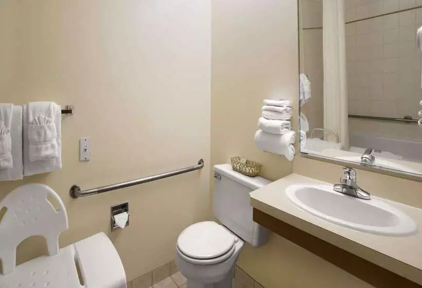 모텔 Super 8 By Wyndham Slave Lake Ab