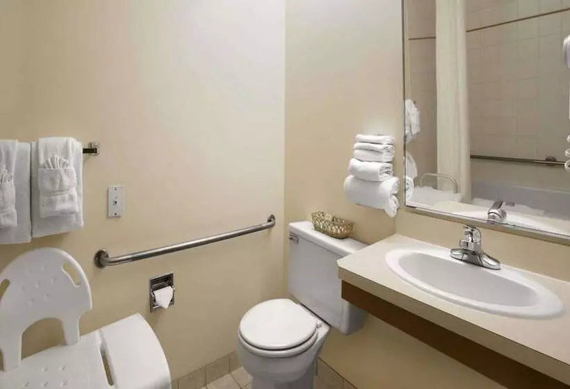 모텔 Super 8 By Wyndham Slave Lake Ab