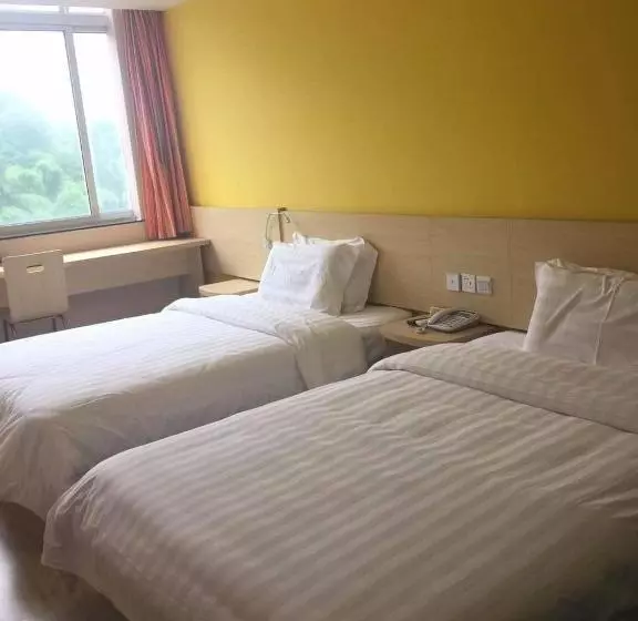 Hotelli 7days Inn Ziyang Lezhi Yingbin Avenue Branch