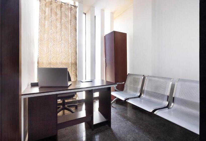 Super Hotel O Alpine Glow Heights