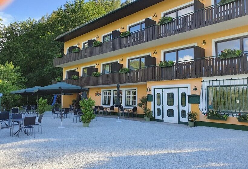 호텔 Gasthof Pension Waldhof