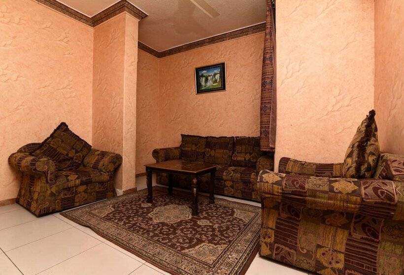 בית מלון כפרי Oyo 361 Al Janoub