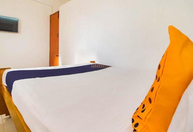 בית מלון כפרי Spot On Sun Residency