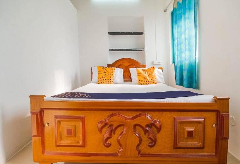 בית מלון כפרי Spot On Sun Residency