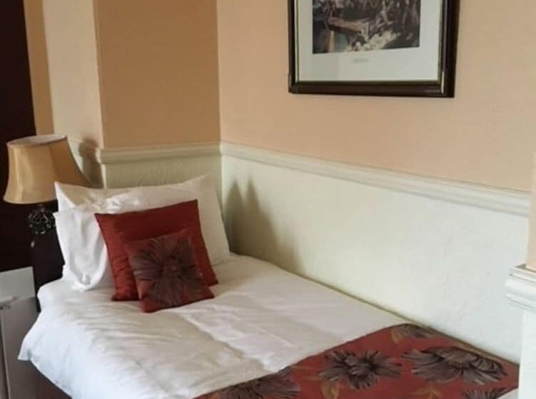 ベッドアンドブレックファースト Crown Guesthouse