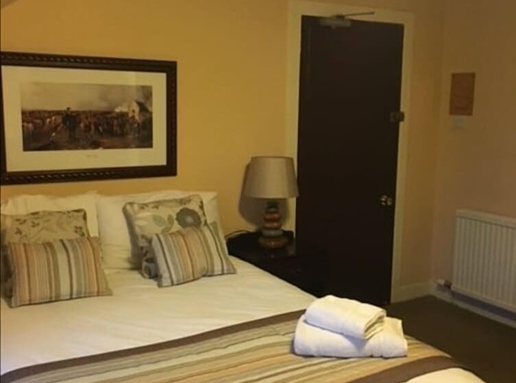 ベッドアンドブレックファースト Crown Guesthouse