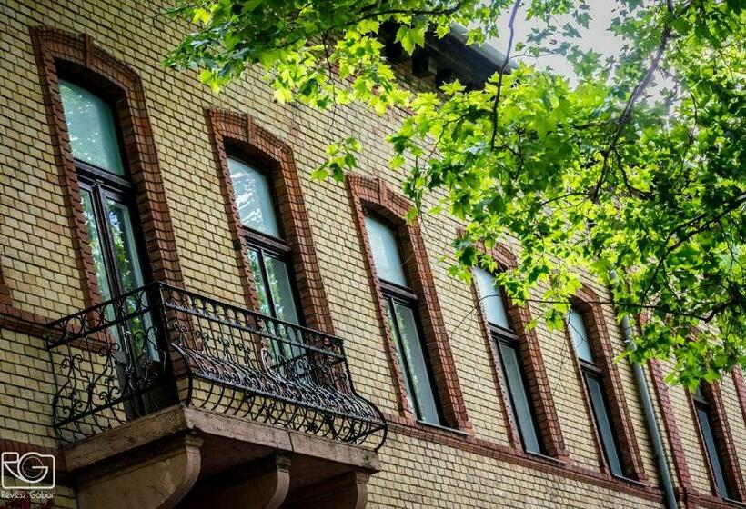 فندق Erzsébet Szálló