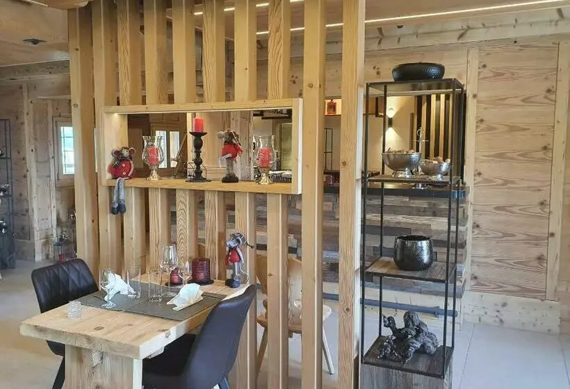 Hotelli Le Vieux Chalet
