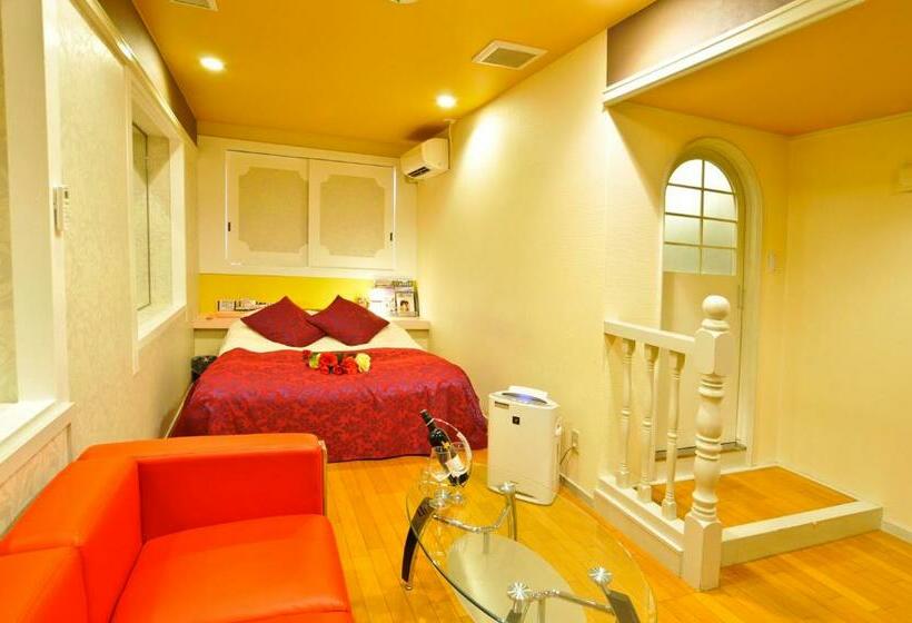 בית מלון כפרי Omochabako