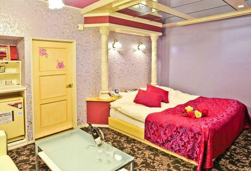 בית מלון כפרי Omochabako