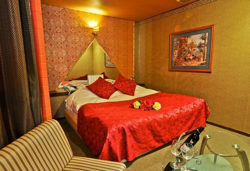 בית מלון כפרי Omochabako