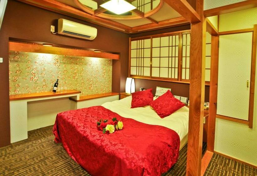 בית מלון כפרי Omochabako