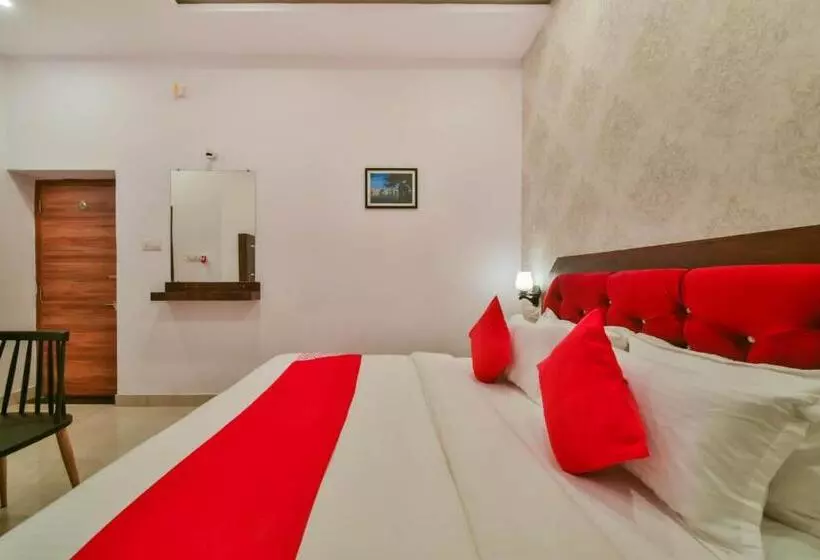 ホテル Oyo 40796 Banjara Luxury Stay