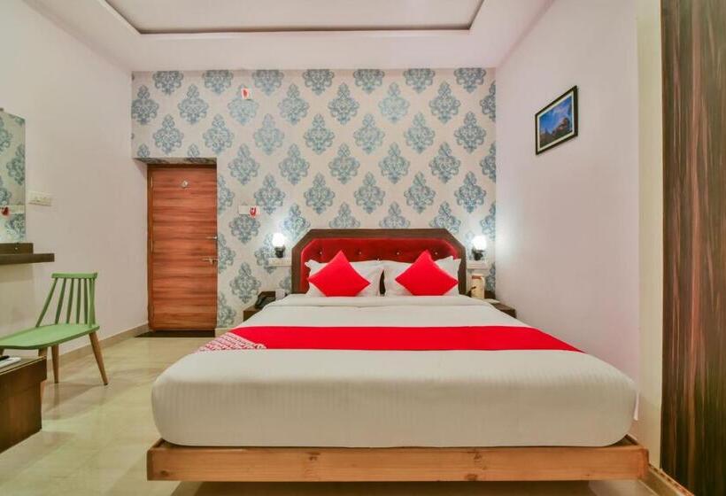 Отель Oyo 40796 Banjara Luxury Stay