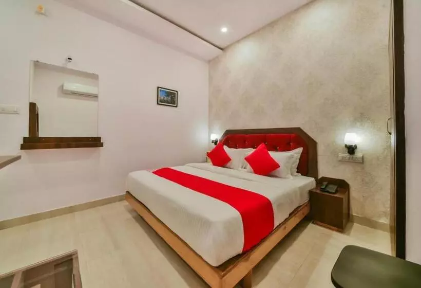 ホテル Oyo 40796 Banjara Luxury Stay