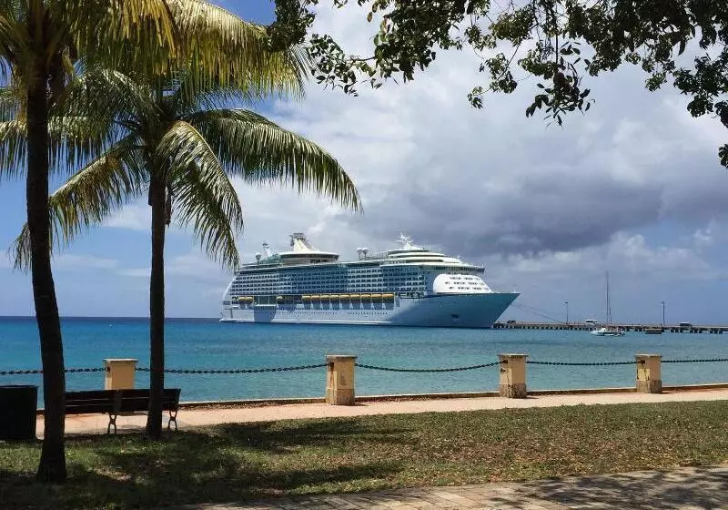 هتل The Frederiksted