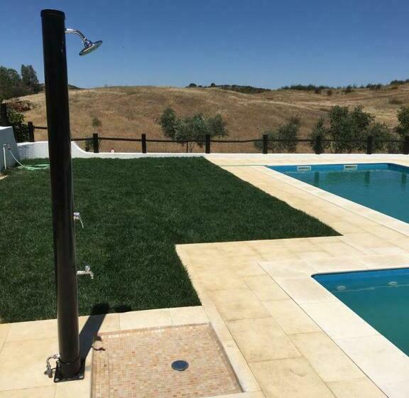 בית מלון כפרי Turismo Rural Pão E água