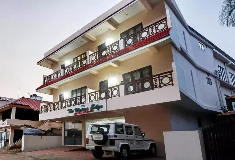 Itsy Hotels The Waters Edge Beach Resort