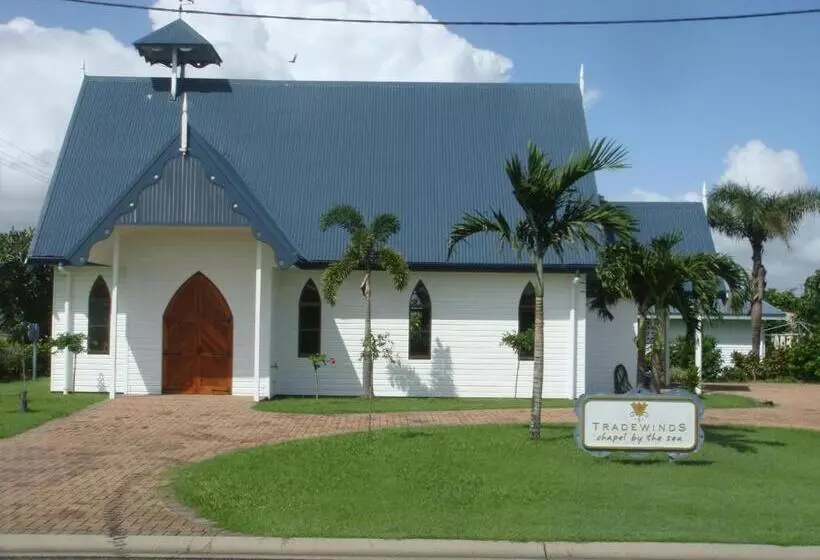 Kurrimine Beach Motel