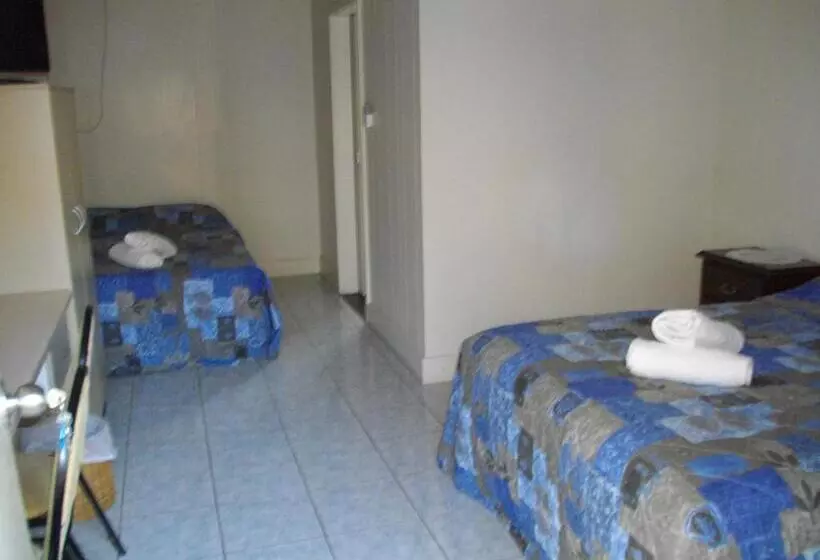 Kurrimine Beach Motel