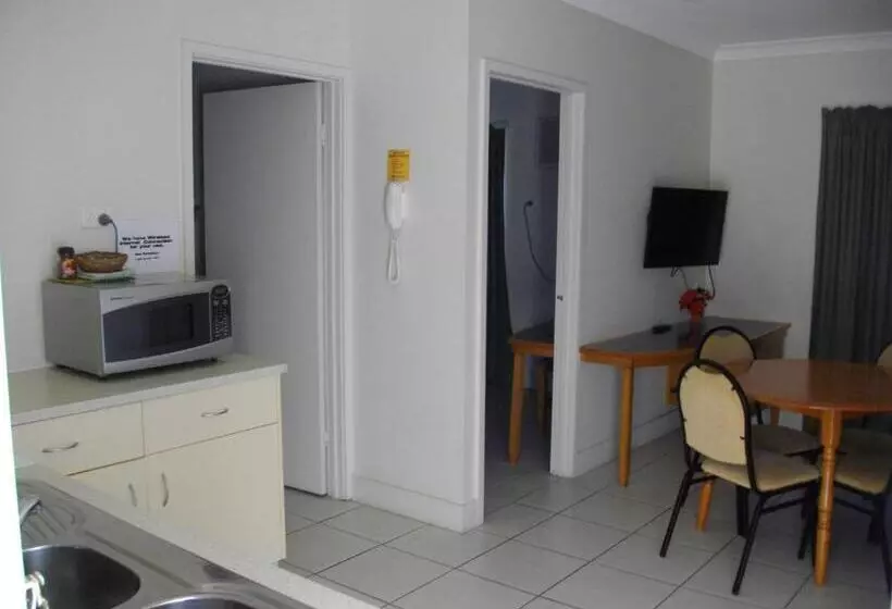 Kurrimine Beach Motel