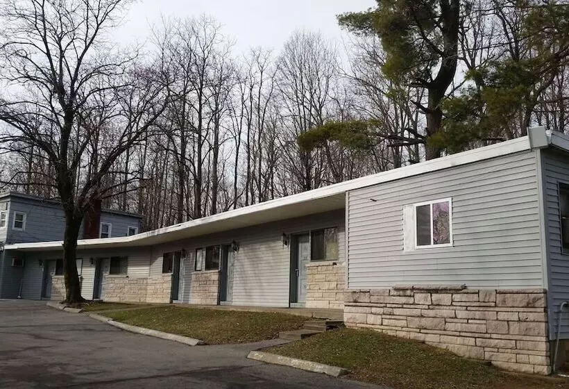 モーテル Towne Inn Of Fishkill