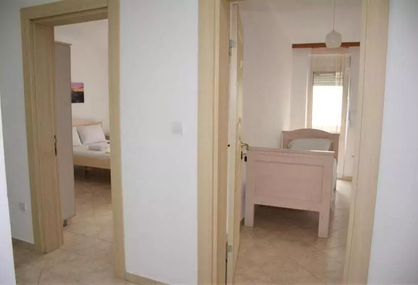 پانسیون Apartments Nuna