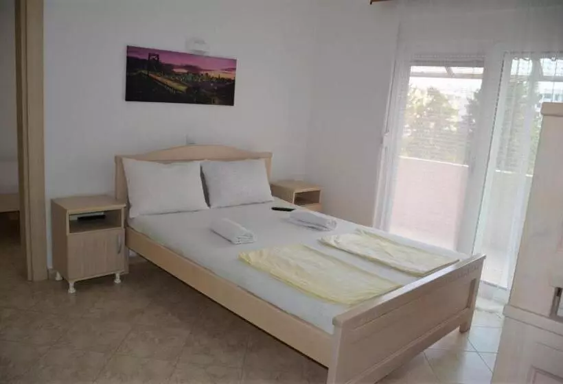 پانسیون Apartments Nuna