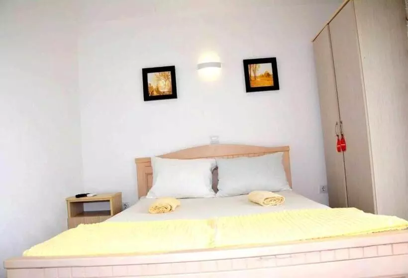 پانسیون Apartments Nuna