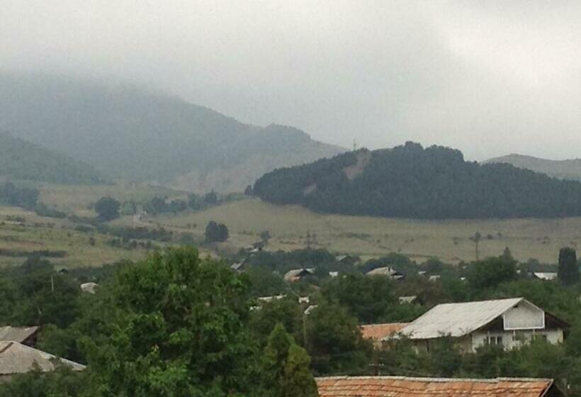 Pensão Em&ri Guest House In Odzun