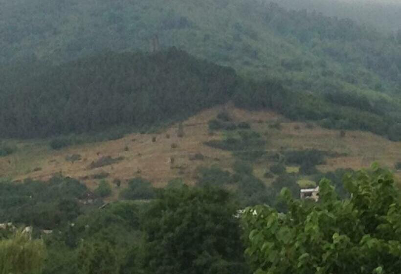 Pensão Em&ri Guest House In Odzun