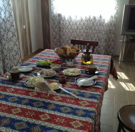 پانسیون Em&ri Guest House In Odzun