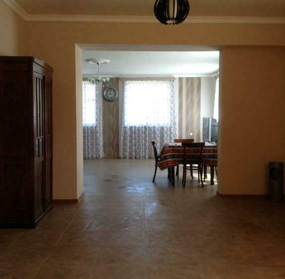 Pensão Em&ri Guest House In Odzun