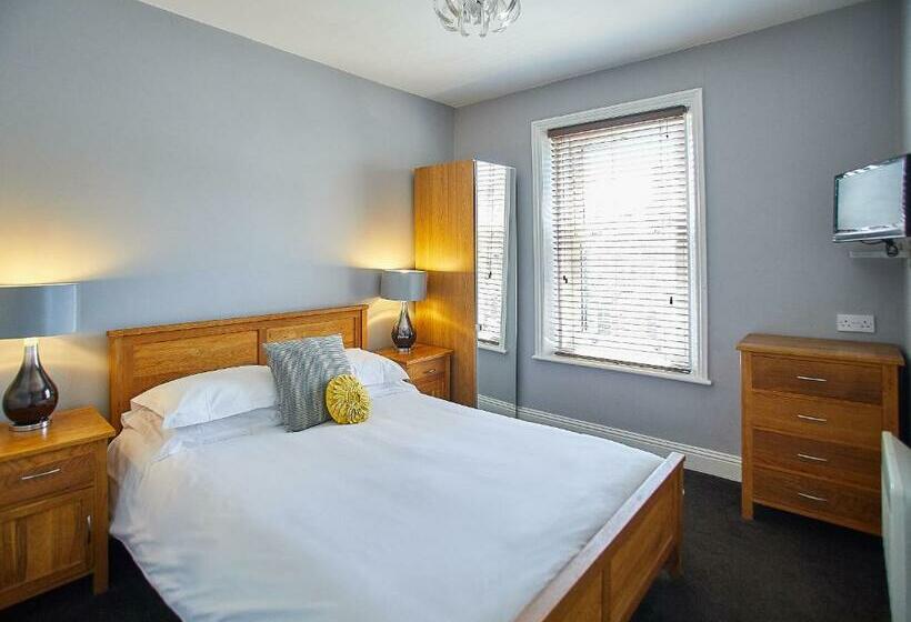 بنسيون Hudsons