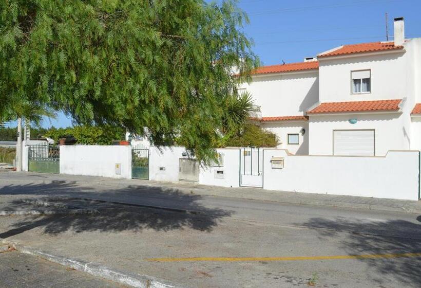 بنسيون Ricardo Holidays At Nazaré