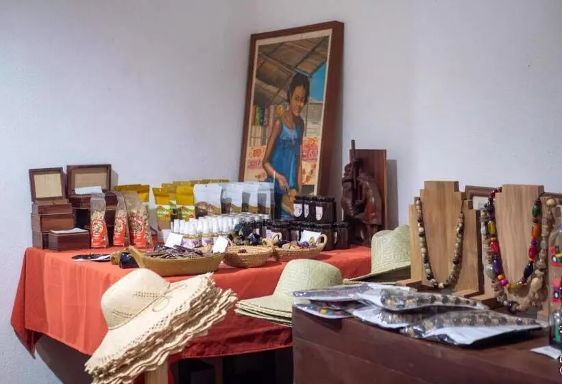 استراحتگاه Olympe De Bemaraha