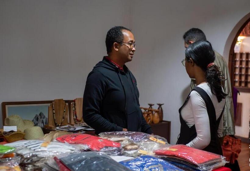 استراحتگاه Olympe De Bemaraha