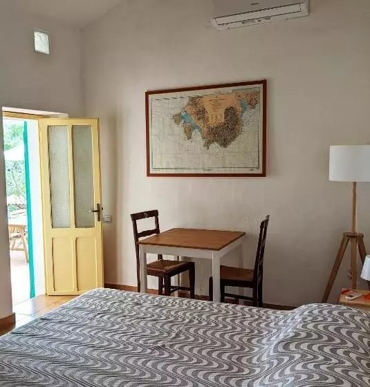 Aamiaismajoitus (B&B) Cala Vinagra House