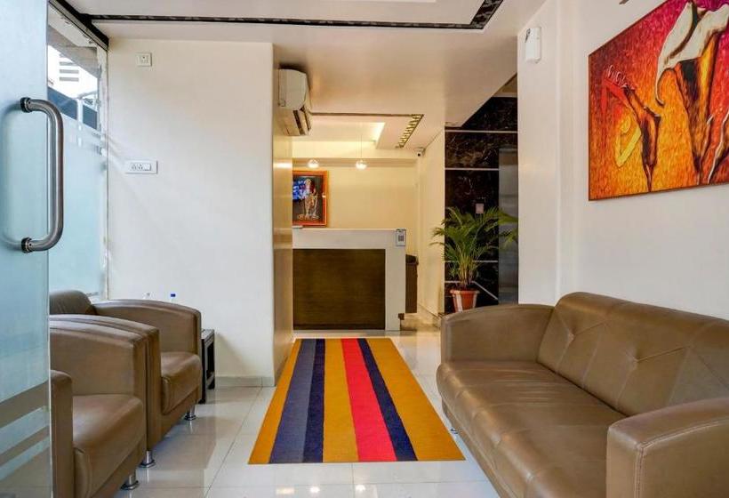 فندق Super Townhouse Oak Regal Inn Near Sant Tukaram Nagar Metro Station