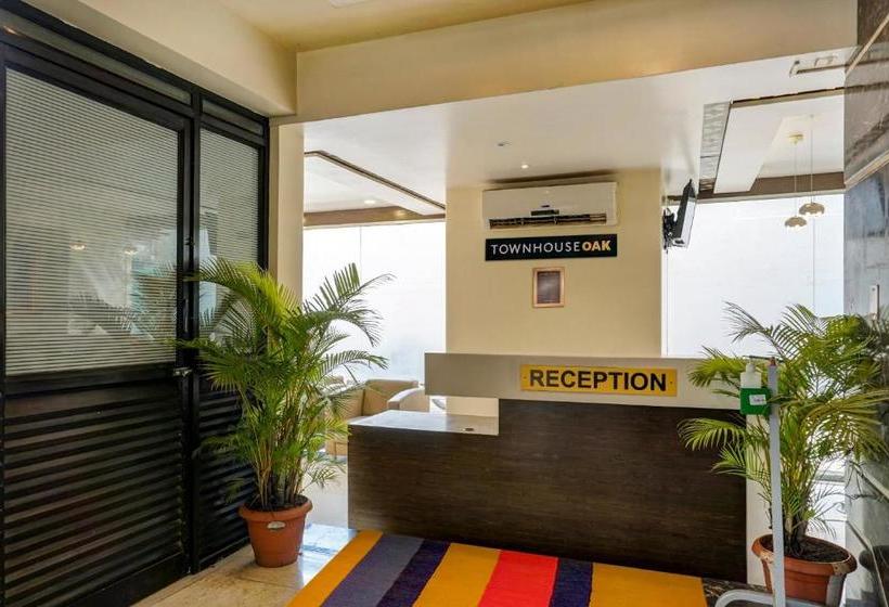 فندق Super Townhouse Oak Regal Inn Near Sant Tukaram Nagar Metro Station