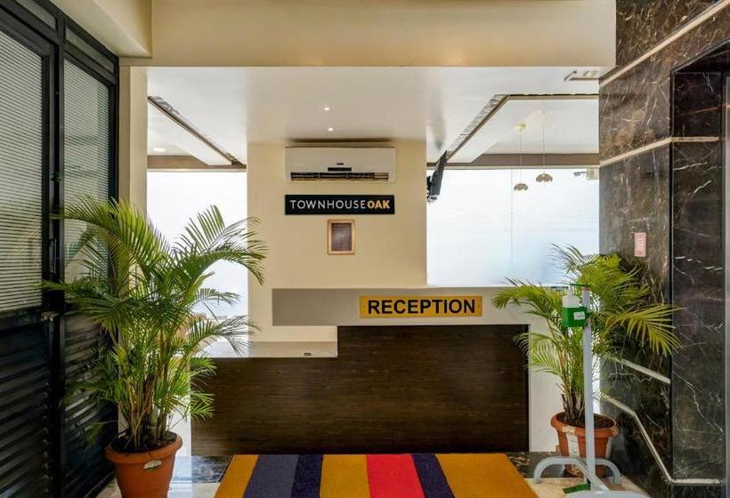 فندق Super Townhouse Oak Regal Inn Near Sant Tukaram Nagar Metro Station