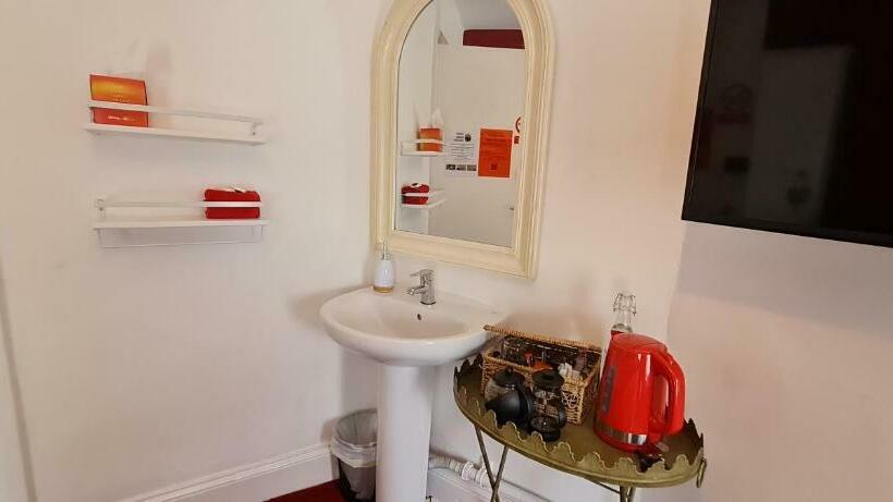 ペンション Holly Cottages