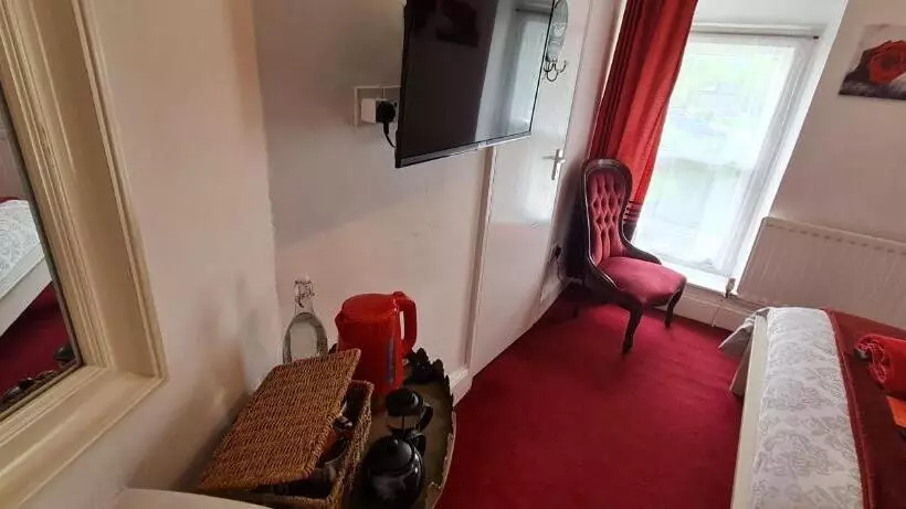 ペンション Holly Cottages