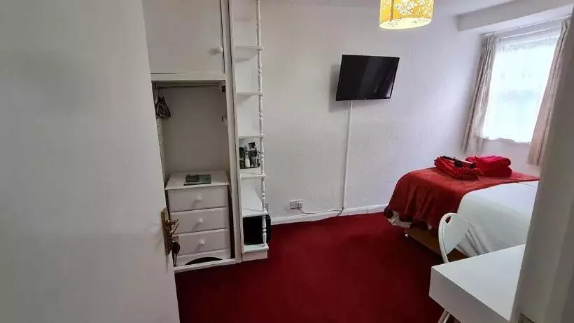 ペンション Holly Cottages